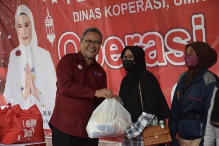 Diskopdagin Indramayu dan Disperindag Jabar Launching Operasi Pasar Murah