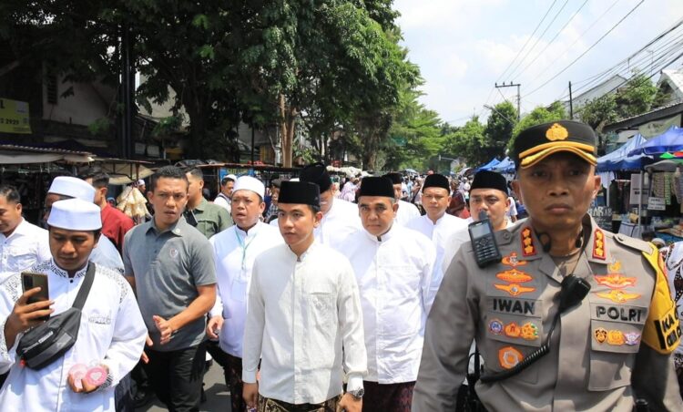 Gibran, Muzani, hingga Gus Miftah Hadir Bersama di Haul Habib Solo