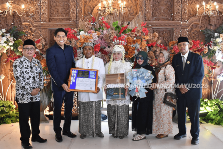 Peringati Hari Jadi ke-499 Indramayu, 14 Pasangan Calon Pengantin Lakukan Nikah Massal: Bupati Lucky Hakim Jadi Saksinya